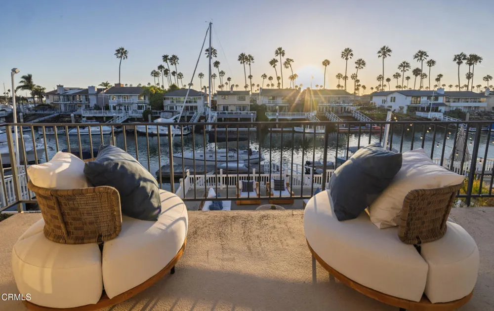 3025 Seahorse Avenue Ventura, CA 93001