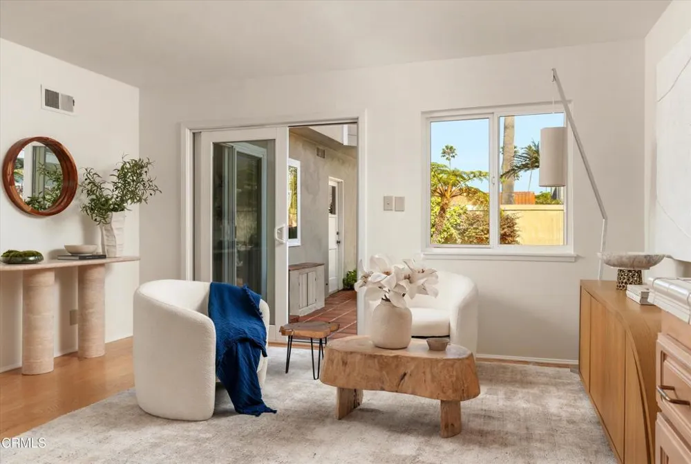 3025 Seahorse Avenue Ventura, CA 93001