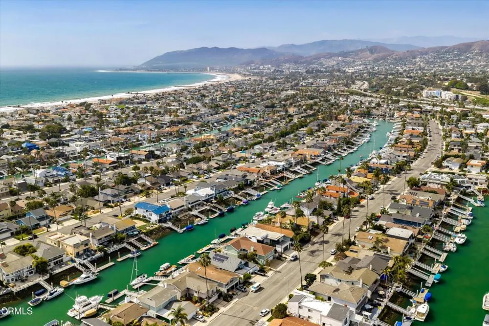 3025 Seahorse Avenue Ventura, CA 93001