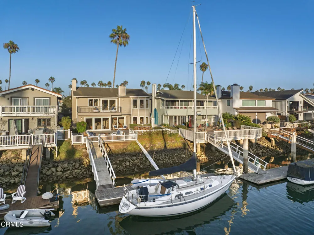 3025 Seahorse Avenue Ventura, CA 93001