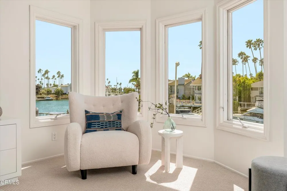 3025 Seahorse Avenue Ventura, CA 93001