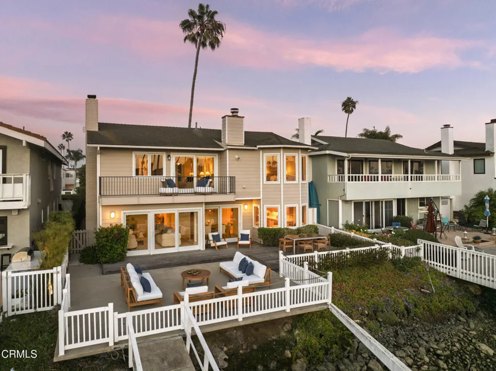 3025 Seahorse Avenue Ventura, CA 93001