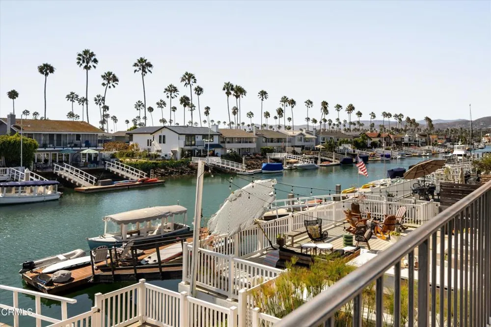 3025 Seahorse Avenue Ventura, CA 93001