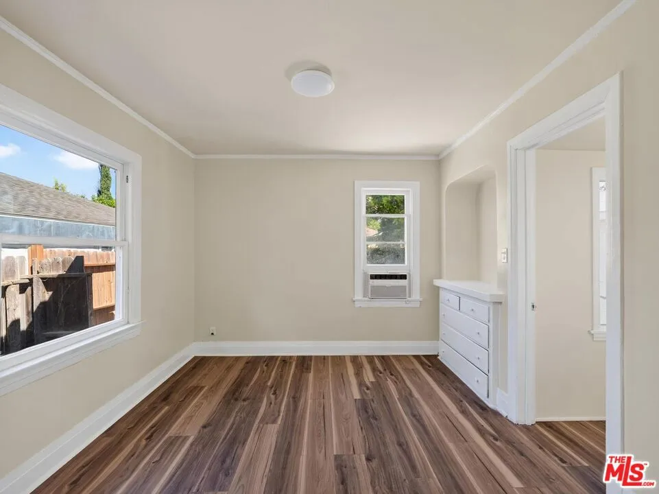 20911 Vose Street Los Angeles, CA 91303
