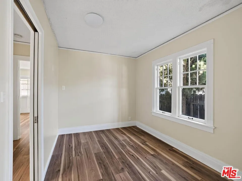20911 Vose Street Los Angeles, CA 91303