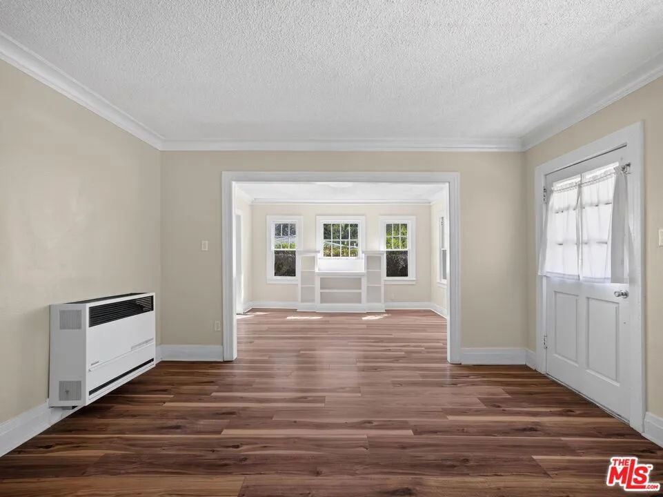 20911 Vose Street Los Angeles, CA 91303