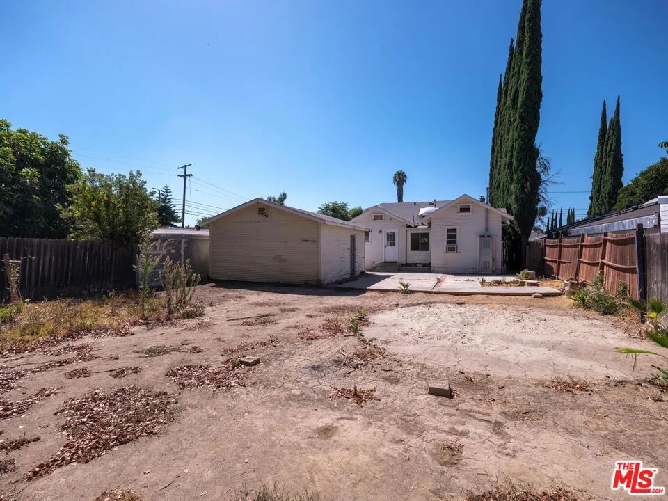 20911 Vose Street Los Angeles, CA 91303