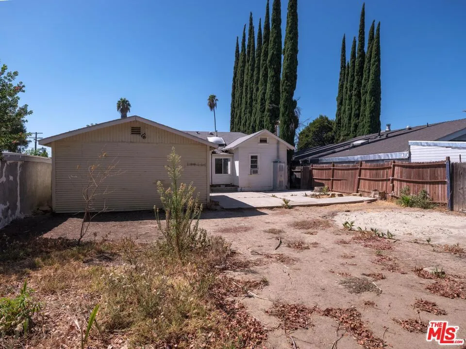 20911 Vose Street Los Angeles, CA 91303