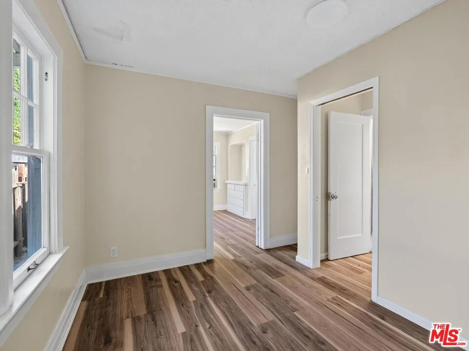 20911 Vose Street Los Angeles, CA 91303