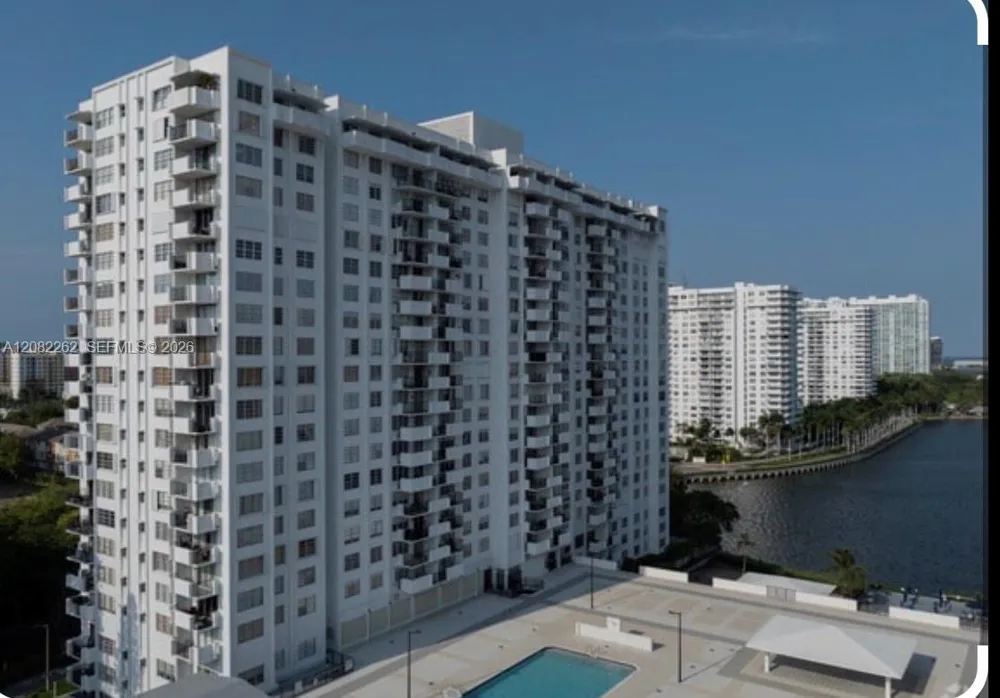 2750 NE 183rd St #601 Aventura, FL 33160