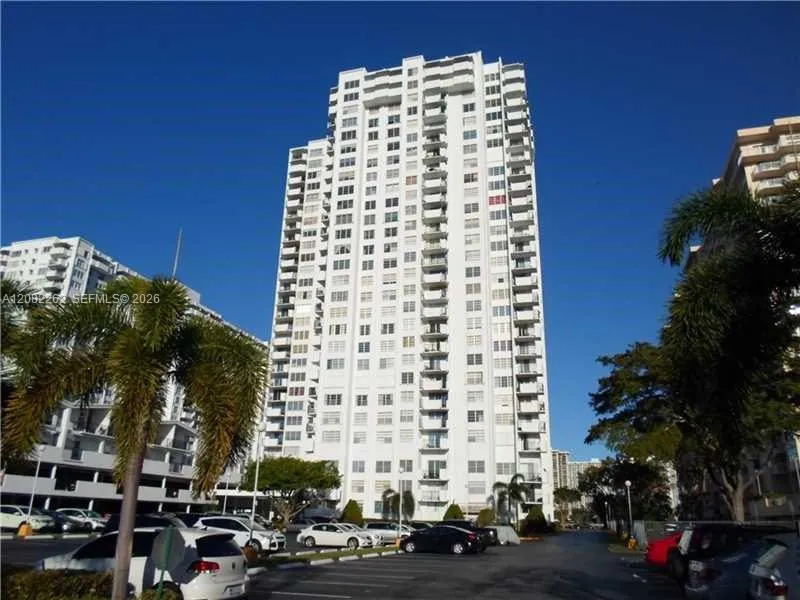 2750 NE 183rd St #601 Aventura, FL 33160