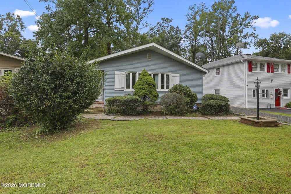 64 Berkley Avenue Colonia, NJ 07067