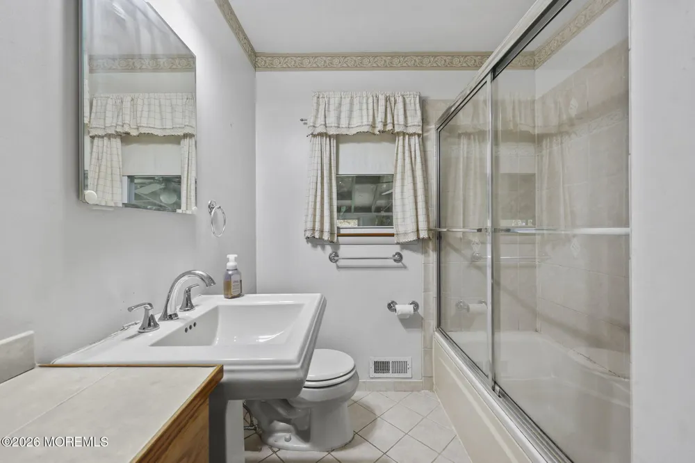 64 Berkley Avenue Colonia, NJ 07067