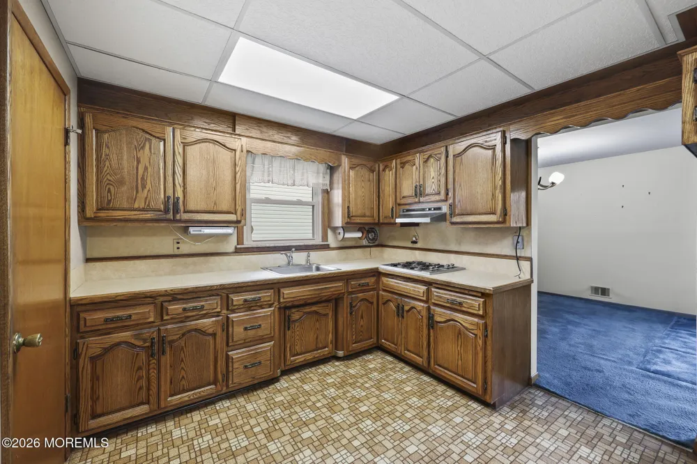 64 Berkley Avenue Colonia, NJ 07067