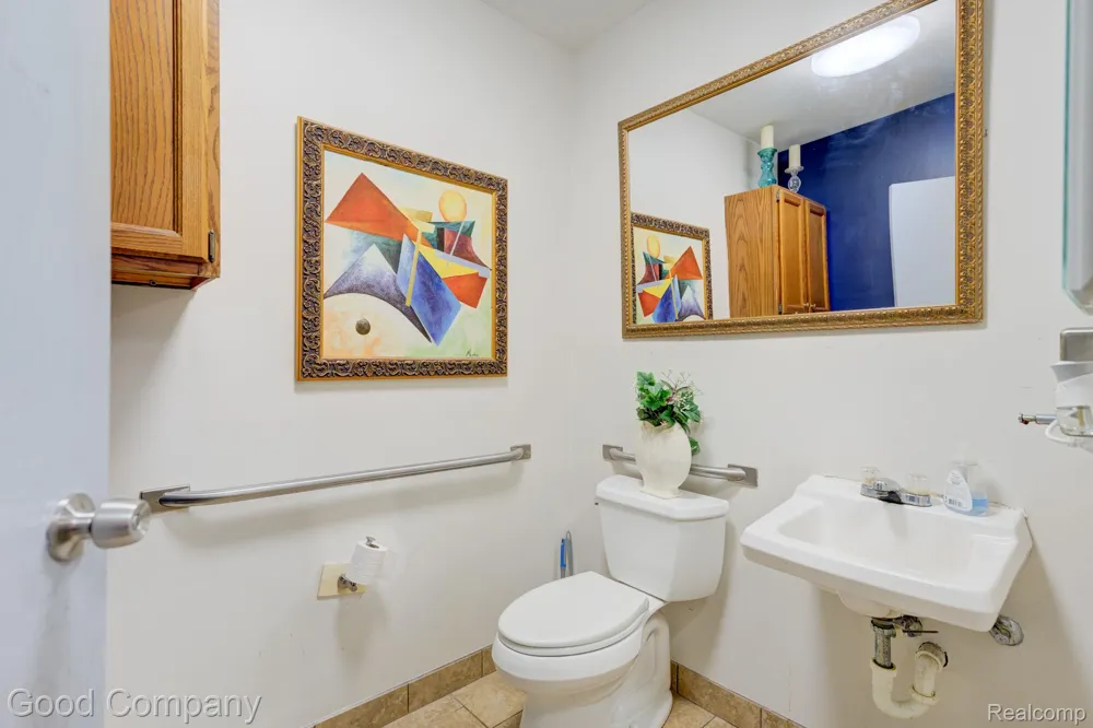 37716 Hills Tech Drive Farmington Hills City, MI 48331