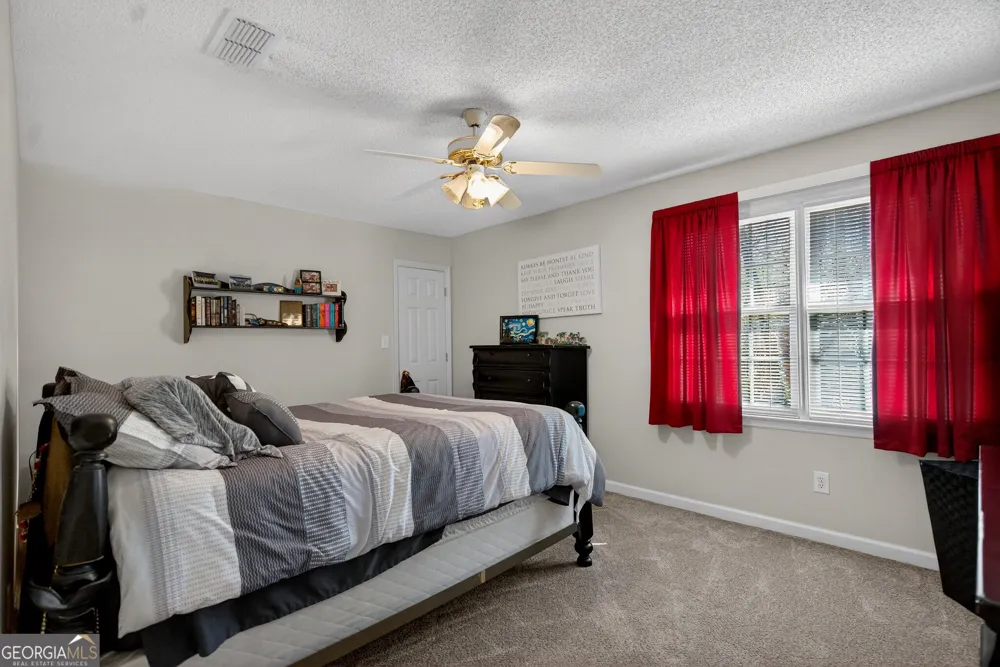 227 Ashford CIR LaGrange, GA 30240