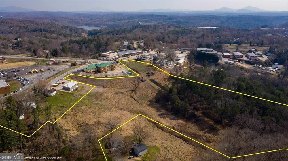 635 North Grove ST Dahlonega, GA 30533