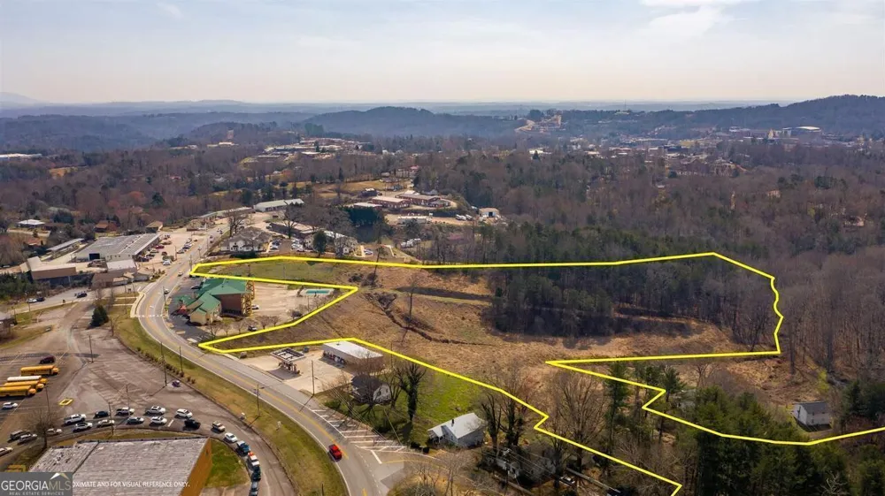 635 North Grove ST Dahlonega, GA 30533