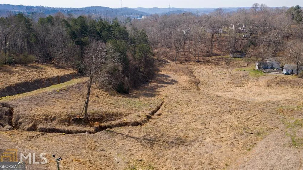 635 North Grove ST Dahlonega, GA 30533