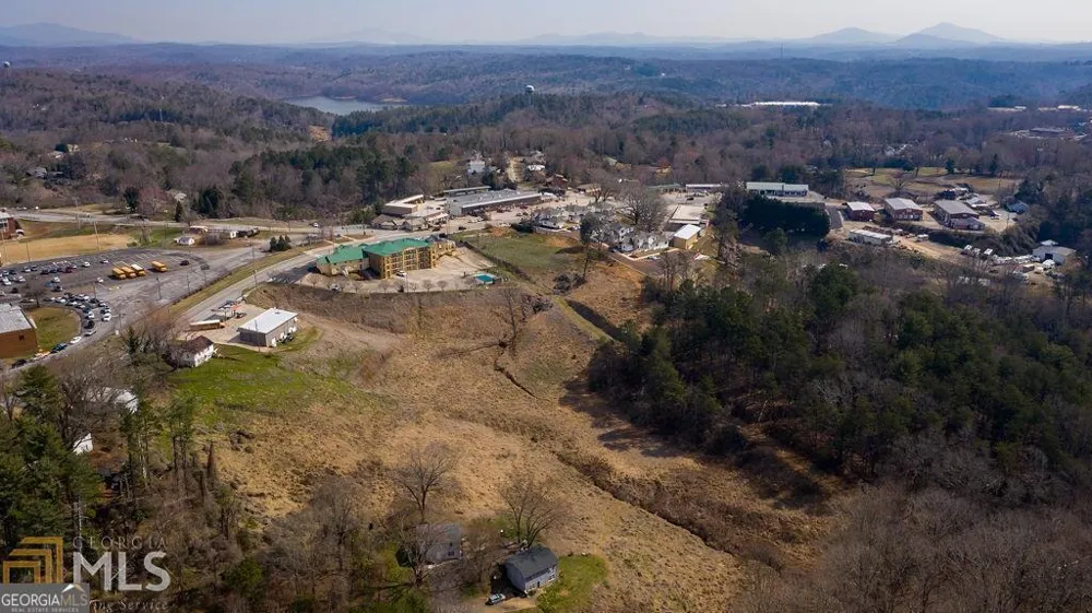 635 North Grove ST Dahlonega, GA 30533