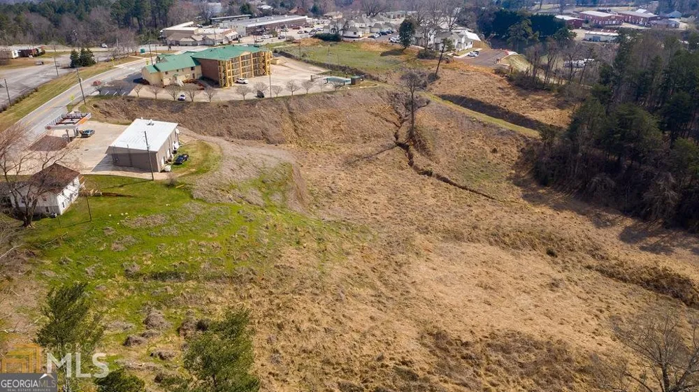 635 North Grove ST Dahlonega, GA 30533