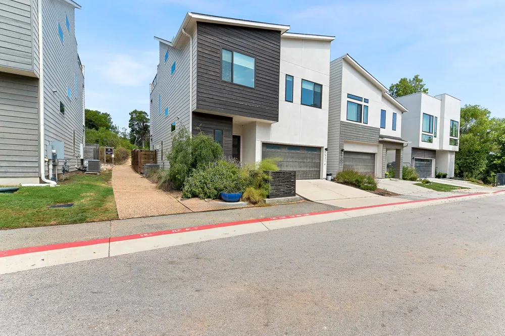 5214 5214 Pink Poppy Pass Austin, TX 78735