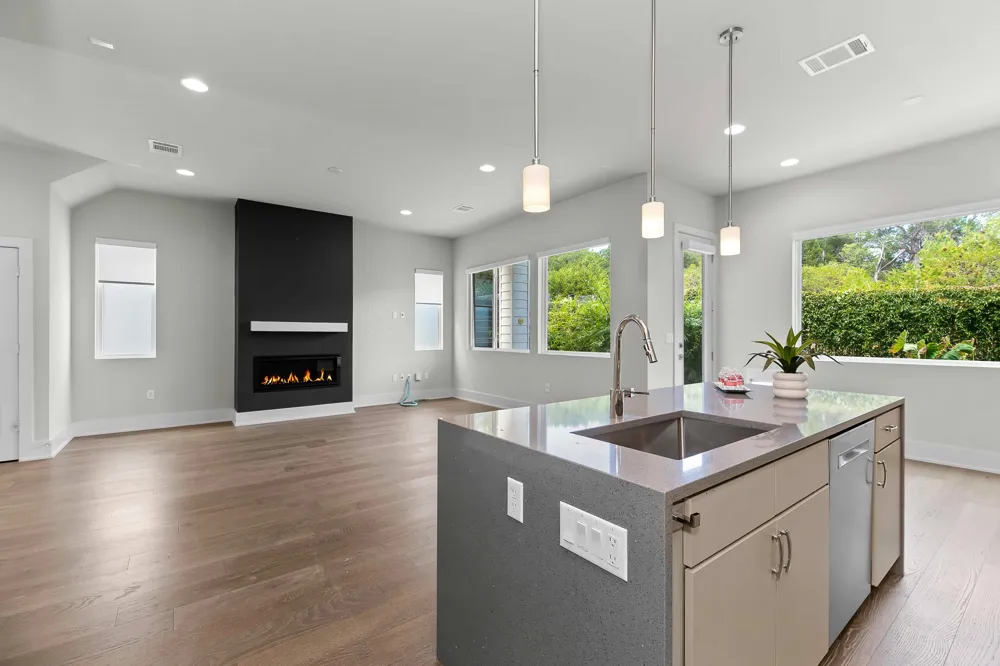 5214 5214 Pink Poppy Pass Austin, TX 78735