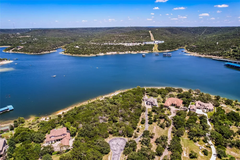17140 Northlake Hills Drive Jonestown, TX 78645