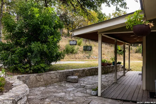 190 Enchanted Valley Rd Kerrville, TX 78028