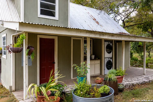 190 Enchanted Valley Rd Kerrville, TX 78028