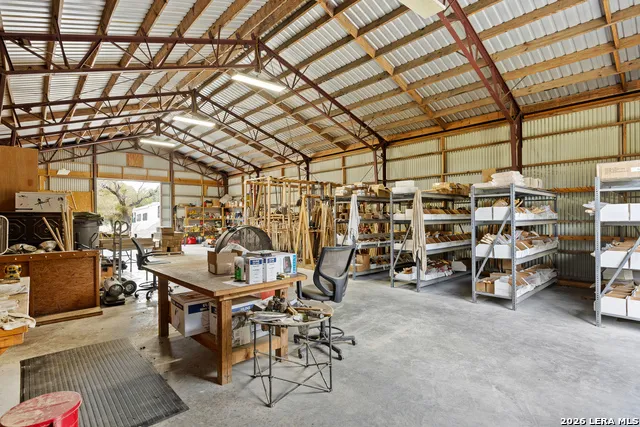 190 Enchanted Valley Rd Kerrville, TX 78028