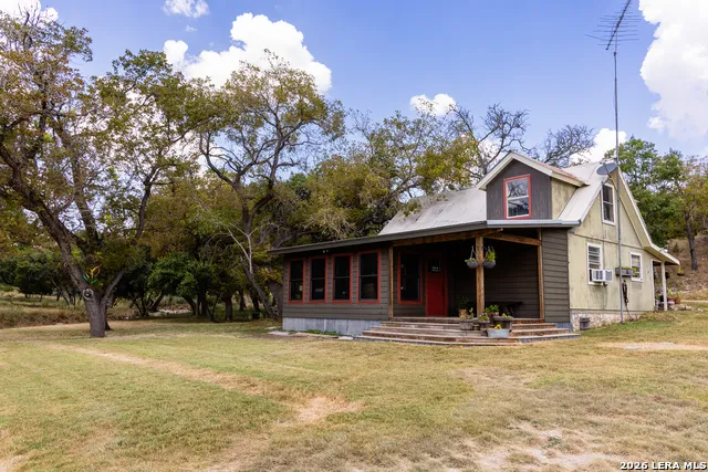 190 Enchanted Valley Rd Kerrville, TX 78028