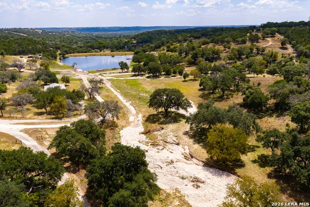 190 Enchanted Valley Rd Kerrville, TX 78028