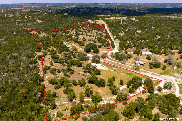 190 Enchanted Valley Rd Kerrville, TX 78028