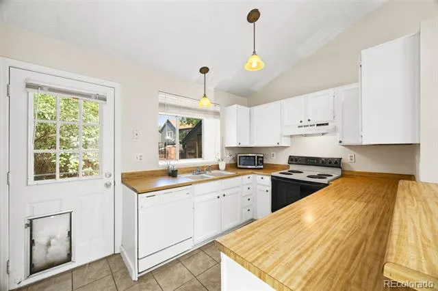 17458 E Rice Circle #F Aurora, CO 80015