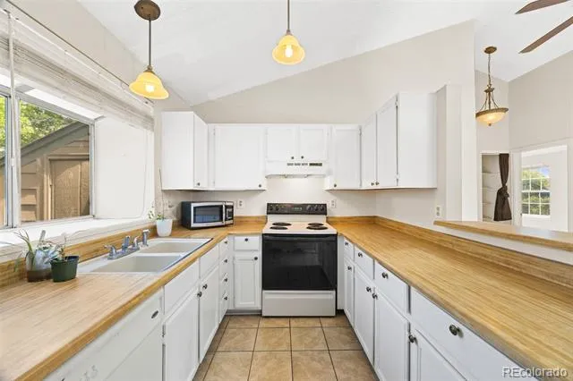 17458 E Rice Circle #F Aurora, CO 80015
