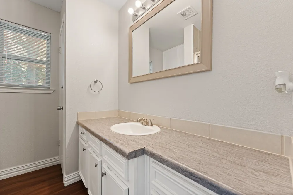 433 Black Oak Lane Burleson, TX 76028
