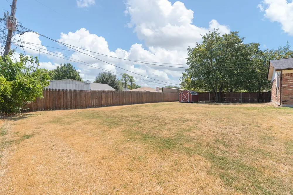 433 Black Oak Lane Burleson, TX 76028