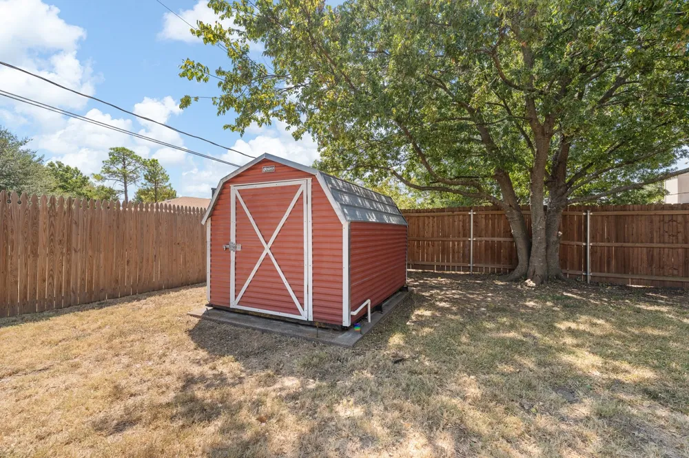 433 Black Oak Lane Burleson, TX 76028