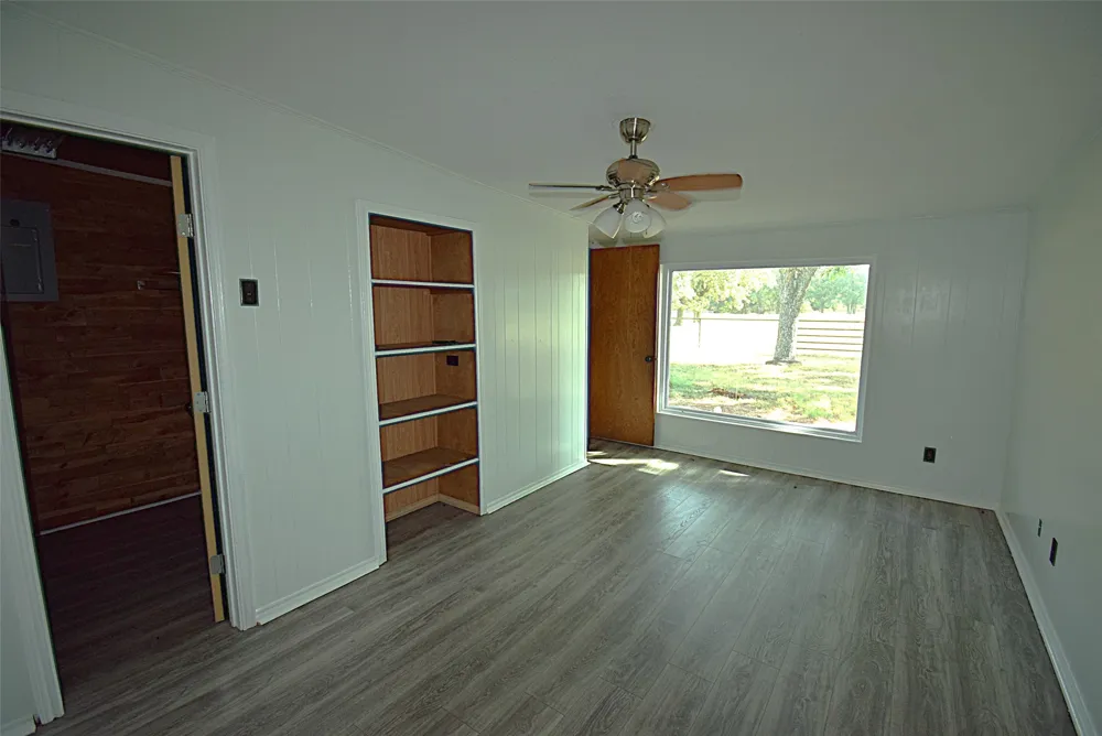 2222 CR-134 Kaufman, TX 75142