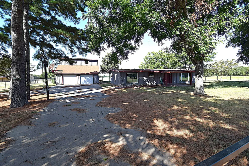 2222 CR-134 Kaufman, TX 75142