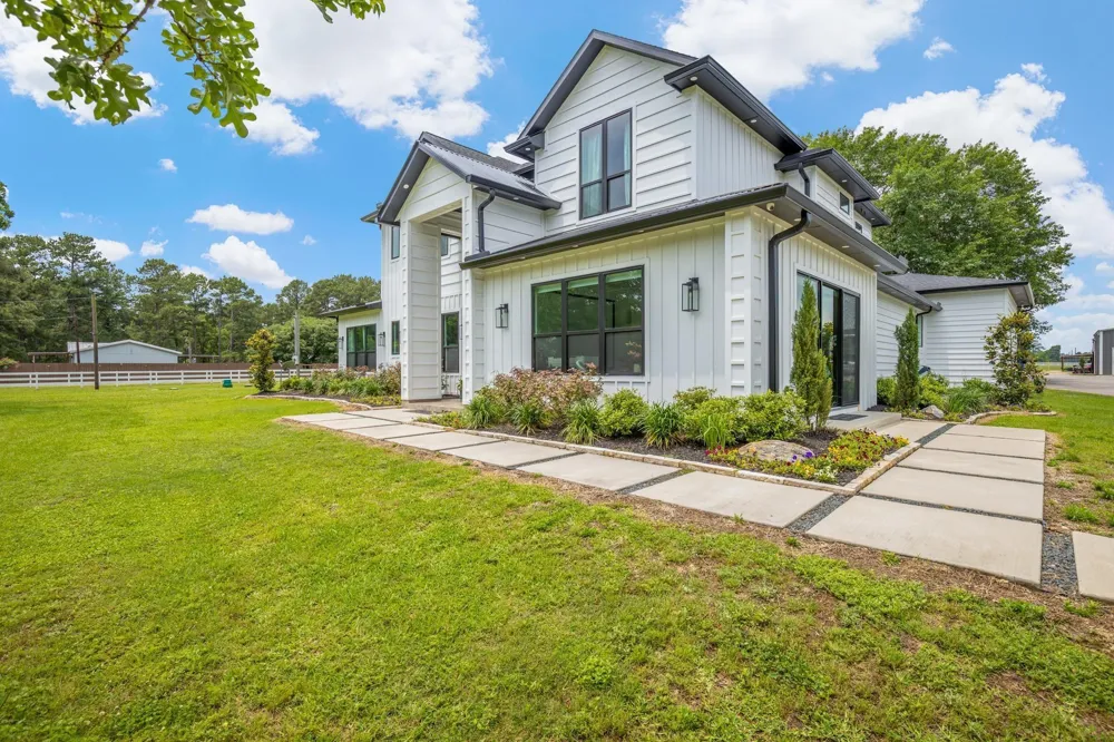 1046 Goodson Loop Pinehurst, TX 77362