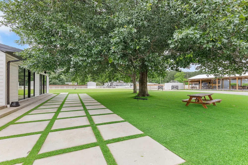 1046 Goodson Loop Pinehurst, TX 77362