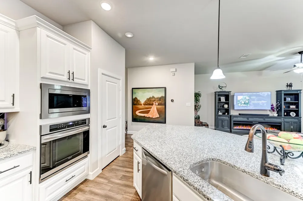404 Summit Ridge Court Willis, TX 77318