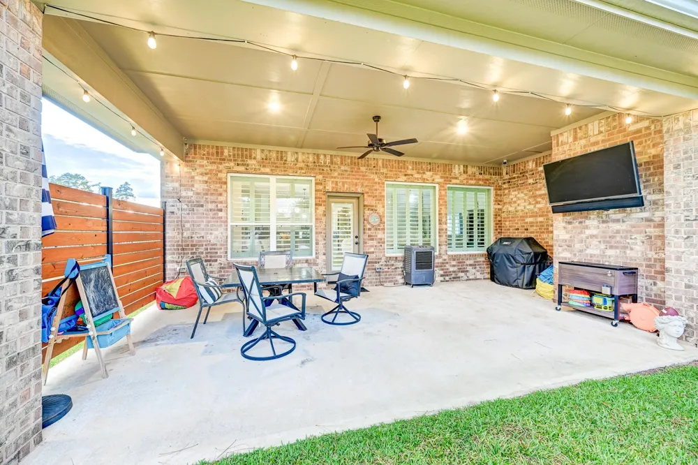404 Summit Ridge Court Willis, TX 77318