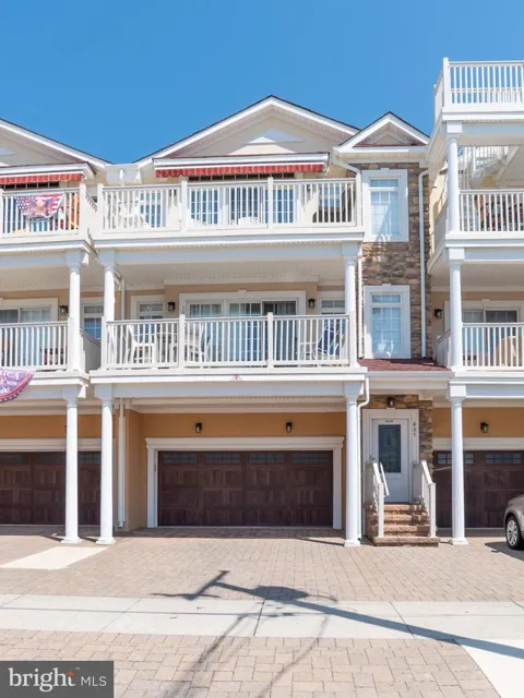 405 E 20TH AVENUE #102