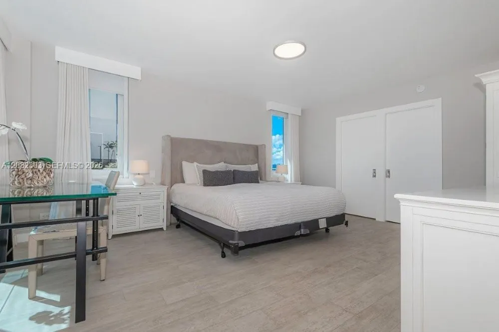 2301 Collins Ave #738 Miami Beach, FL 33139