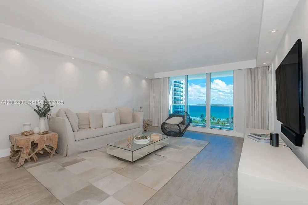 2301 Collins Ave #738 Miami Beach, FL 33139