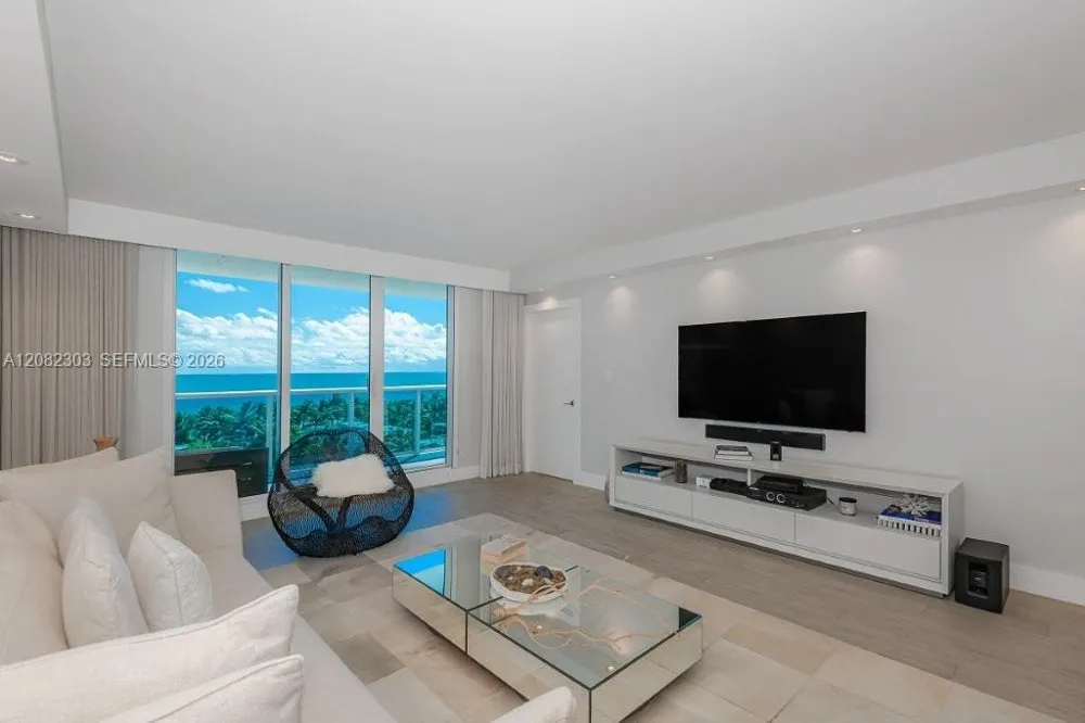 2301 Collins Ave #738 Miami Beach, FL 33139