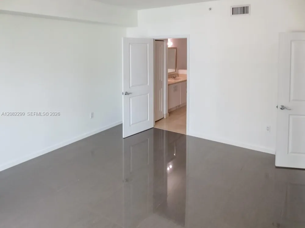 7900 Harbor Island Dr #606 North Bay Village, FL 33141